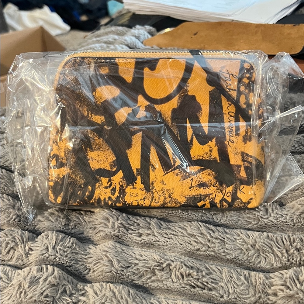 DKNY Graffiti-Style Yellow and Black Pouch NWT - Picture 4 of 6